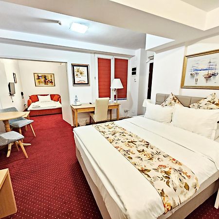 Bucur Accommodation Bukares Bagian luar foto