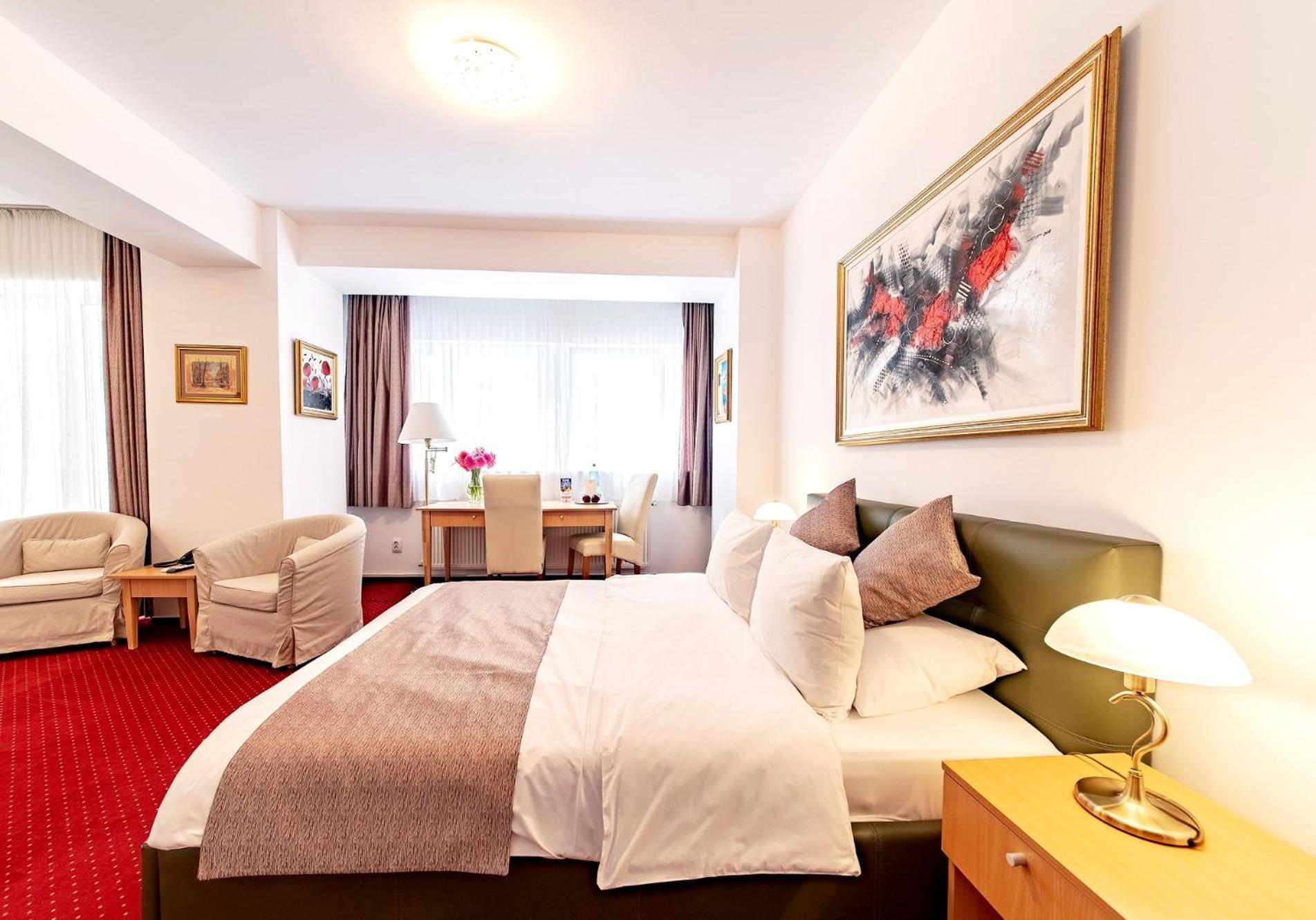 Bucur Accommodation Bukares Bagian luar foto