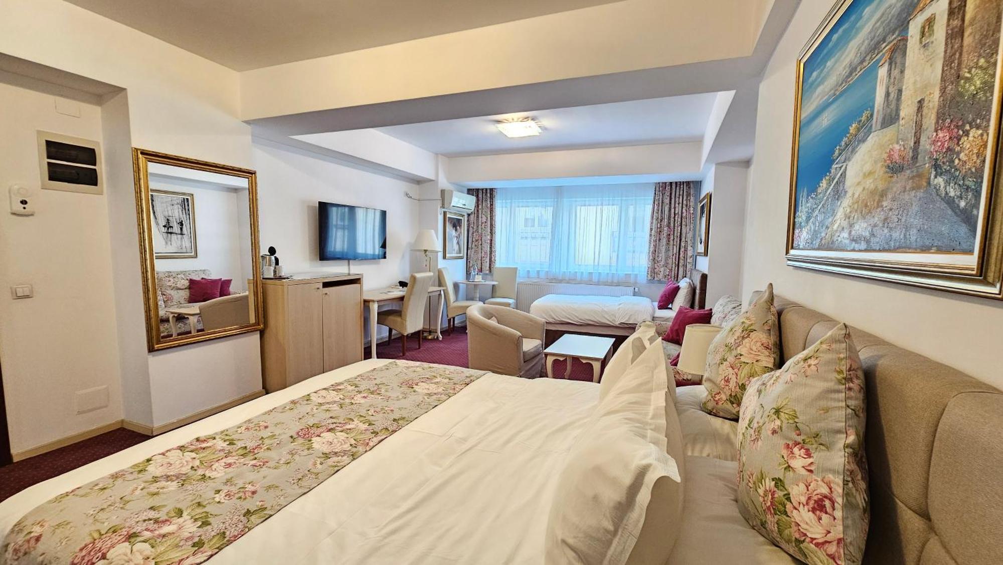 Bucur Accommodation Bukares Bagian luar foto