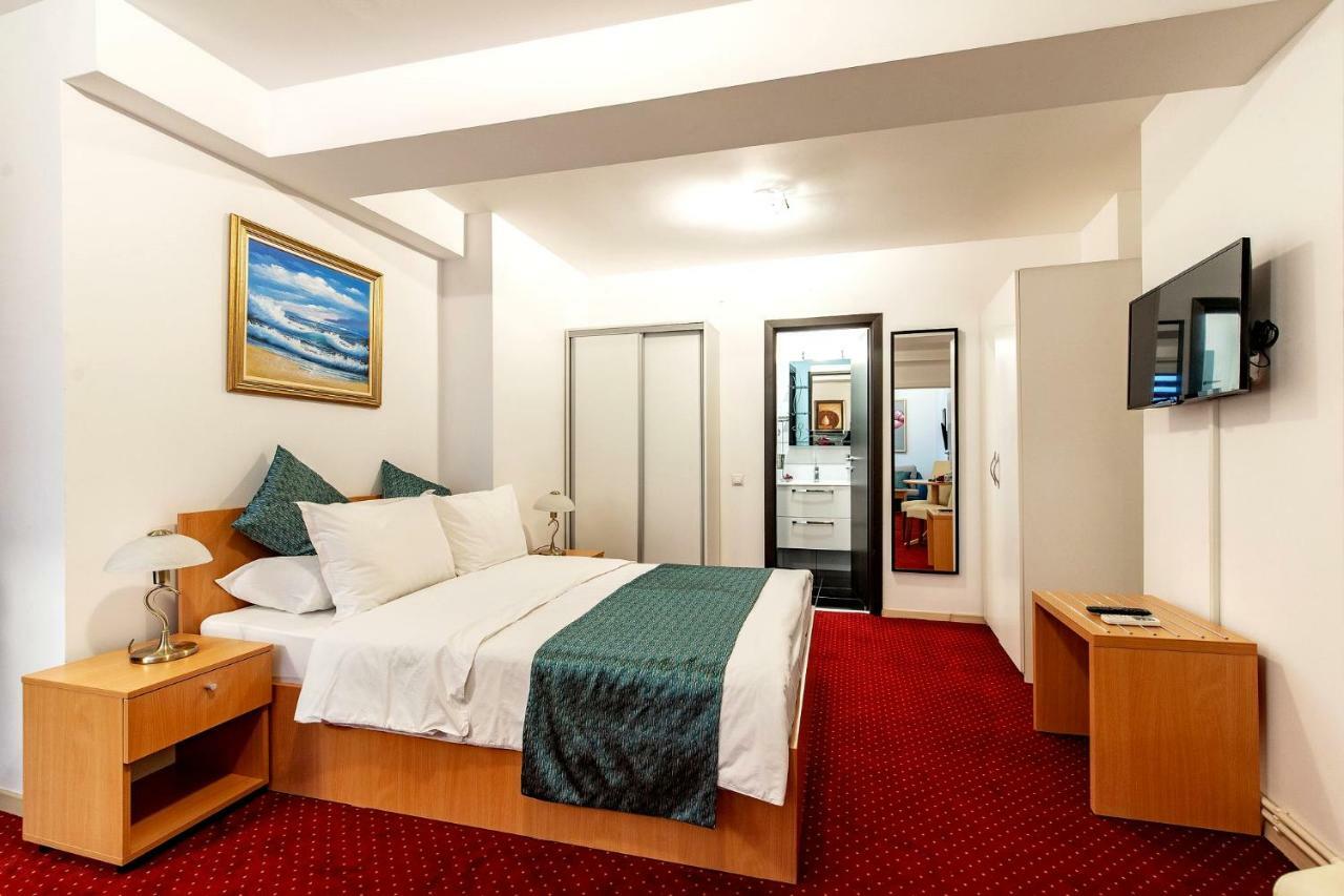 Bucur Accommodation Bukares Bagian luar foto